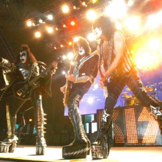Kiss ''explota'' en la VFG