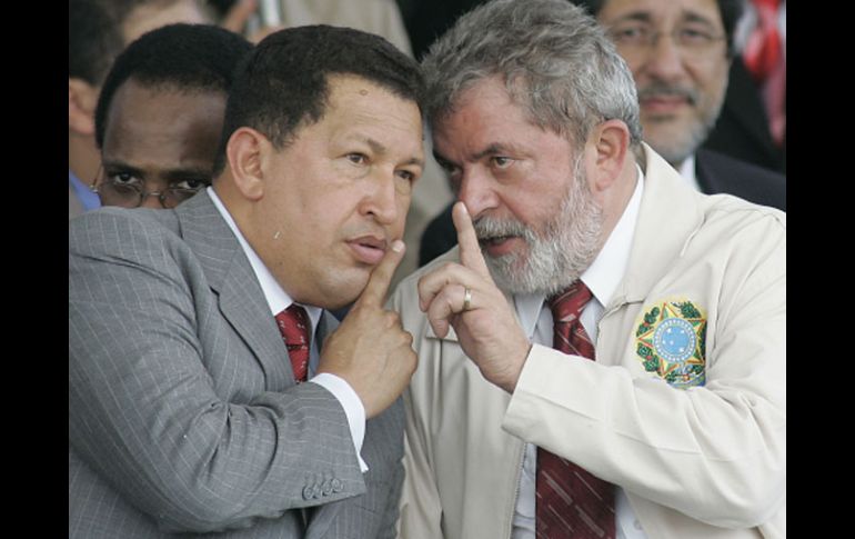 El presidente de Venezuela, Hugo Chávez, se muestra confiado de la victoria de Dilma Rousseff en las próximas elecciones en Brasil. AP  /