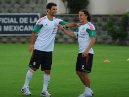Los jugadores mexicanos Andrés Guardado y Rafael Máquez quienes jugarán por el Tri. JAMMEDIA  /