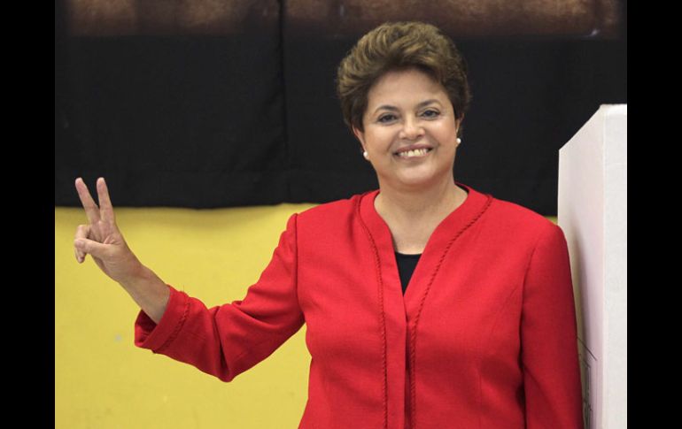 Dilma Rousseff tras emitir su voto hoy en Porto Alegre. REUTERS  /