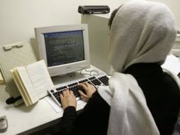 Algunos expertos occidentales consideraron que ese virus podría haber tomado como blanco la central nuclear iraní . AFP  /