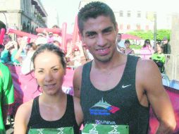 Úrsula Sánchez y David Barajas, los primeros de la Carrera del Bicentenario. A. ARZÁPALO  /