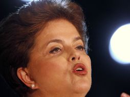 Dilma Rousseff no logró el 50 por ciento de los votos más uno, necesario para imponerse en la primera vuelta. REUTERS  /