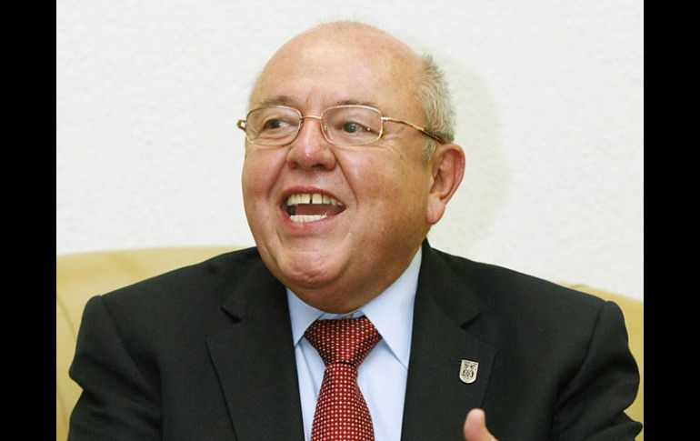 Para Agustín Limón el libro de texto gratuito será por varias generaciones un instrumento clave en la educación. E. BARRERA  /