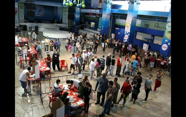 Aspecto de uno de los centros electorales de Río de Janeiro. EFE  /