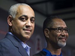 Omar Minaya (izq.) gerente general y Jerry Manule, mánager, fueron despedidos de los Mets. REUTERS  /