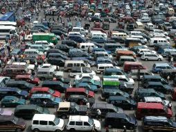 El Estado de México tiene un padrón de 3.2 millones de vehículos. EFE  /