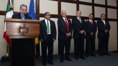 Aspecto del acto de toma de protesta de los nuevos titulares de la Secretaría de Finanzas y la Dirección de Comunicación. E. BARRERA  /