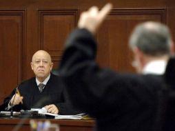 Actualmente el Presidente Calderón presenta una terna, a su elección, para que el Senado defina a los ministros de la Corte. NTX  /