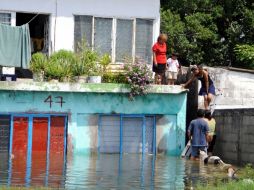 Autoridades estiman que de 15 mil viviendas que deberían ser evacuadas, sólo siete mil han querido salir. NTX  /