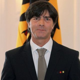 Löw  se preocupa por Ballack