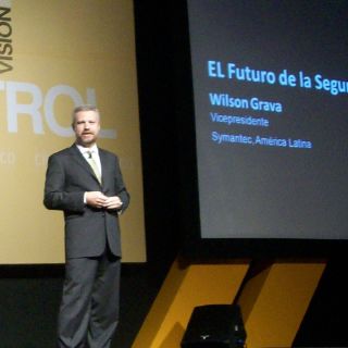 La próxima década será llamada ''La economía de la información''