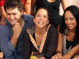 En la imagen, los actores de la serie Martín Altomaro, Ana Claudia Talancón y Maya Zapata. EL UNIVERSAL  /