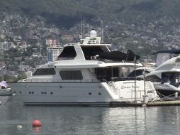 La PGR aseguró el yate del ex director de Operación de CFE, Néstor Félix Moreno. ESPECIAL  /