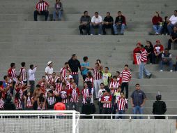 Las Chivas de Guadalajara expulsaron hoy de sus grupos de animación a los fanáticos que participaron en actos violentos. E. PACHECO  /
