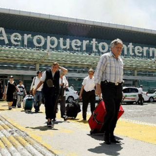 Crisis de Mexicana afectó ingresos de grupos aeroportuarios