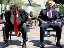 El secretario de Salud del DF (izquierda), puso el ejemplo sobre la necesidad hacer ejercicio. EL UNIVERSAL  /