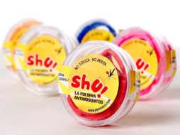 La pulsera emite sustancias naturales para repeler a los moscos. ESPECIAL  /