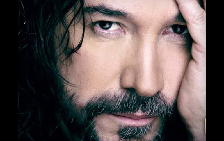 ''El Buki'' disfruta del éxito con su nuevo disco. ESPECIAL  /