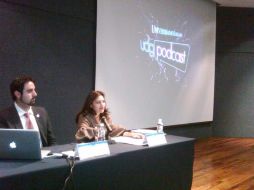 El coordinador de UdeG Podcast, Mario Tulio Daza, presentó la nueva plataforma. R. ZAPATA  /