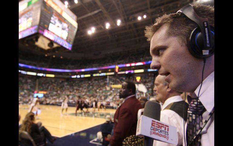 En los partidos de local del Jazz de Utah será recurrente escuchar a comentaristas en español. EFE  /