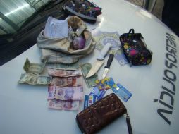 Las pertenencias robadas fueron utilizadas como prueba en contra de los presuntos delincuentes. ESPECIAL  /