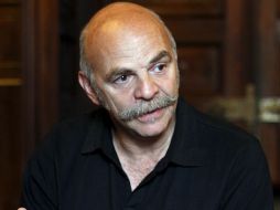 El periodista publicó recientemente el ensayo 'Contra el cambio'. EFE  /