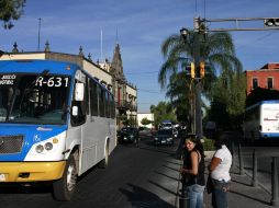 Algunos comerciantes exigen una indemnización por las pérdidas económicas durante la rehabilitación de la Avenida Hidalgo. E. PACHECO  /