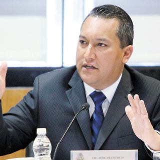 Blake Mora pide aprobar el Presupuesto 2011