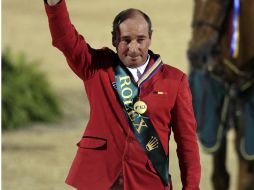 El junete belga  Philippe Le Jeune celebra tras conquistar el primer lugar de los Juegos Mundiales de Equitación. REUTERS  /