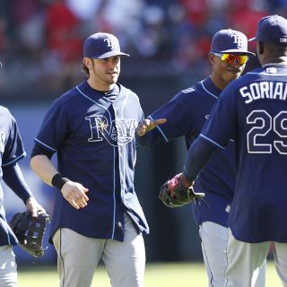 Tampa Bay iguala la serie ante Texas