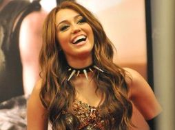 La cantante Miley Cyrus volvió a causar polémica. ESPECIAL  /