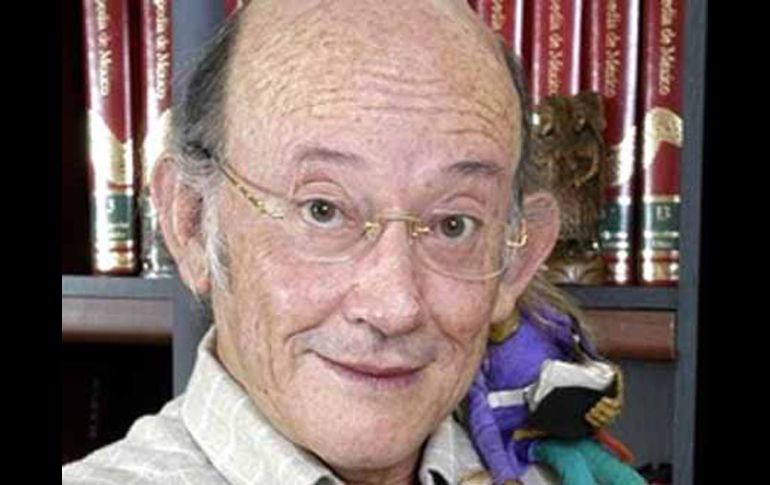 Al tomar la palabra, el rector de esta casa de estudios José Narro elogió la vida y obra del periodista. ELUNIVERSAL  /