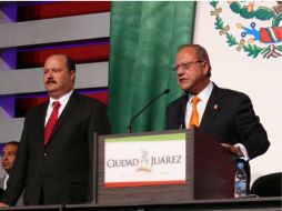 El nuevo alcalde de Ciudad Juárez pidió a la población despojarse del miedo y la apatía para recuperar los espacios públicos. EFE  /