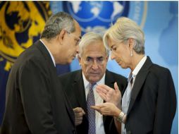 Dialogan antes del desayuno del G-20, y del inicio de la asamblea anual que el FMI organiza con el Banco Mundial. EFE  /