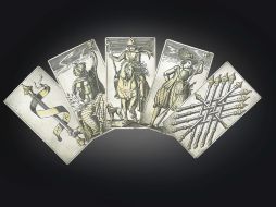 La firma agregó que la baraja, de 52 cartas está en perfecto estado de conservación. EFE  /