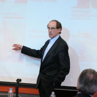 Destaca especialista alemán las ventajas del BRT para la ciudad