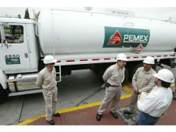Seguridad Fìsica de Pemex y Protección Civil ya se encuentra trabajando en la fuga. ARCHIVO  /