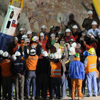 Sin complicaciones, sigue el rescate de mineros