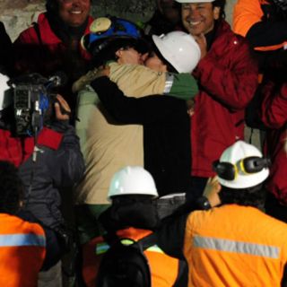 Osmán Araya es el sexto minero rescatado