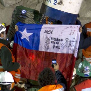 Ocho mineros rescatados y contando