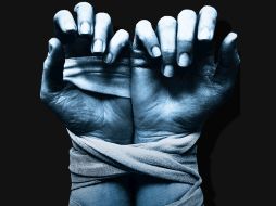 Portada del libro ''El profesor'' de John Katzenbach. ESPECIAL  /