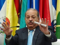 El magnate Carlos Slim habla en el Foro de la Democracia Latinoamericana. EFE  /