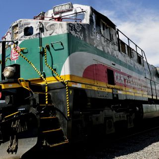 Ponen en marcha antiguas locomotoras Bicentenarias