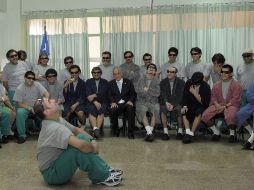 Los mineros rescatados ayer, recibieron la visita del presidente de Chile, Sebastian Piñera. REUTERS  /