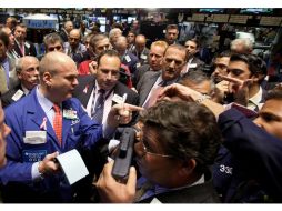 Dow Jones cierra con un descenso del 0.01 por ciento. AP  /