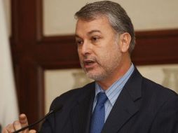 En el díptico está la frase “Por culpa de Emilio, el PAN está en riesgo de entregar Jalisco en las elecciones de 2012”. ARCHIVO  /