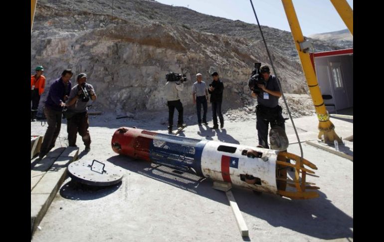 Varios sectores del país cuestionan la intención de haber rescatado a los mineros de Pasta de Conchos. EFE  /