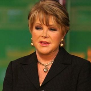 Festeja Lolita Ayala 25 años de la Fundación Sólo por Ayudar