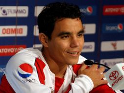 El jugador de las Chivas atendió a los medios durante una conferencia de prensa. J. VENTURA  /